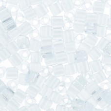 Бисер Япония "TOHO" 11/0   TRIANGLE №1   2.2 мм  500 г №0001 прозрачный