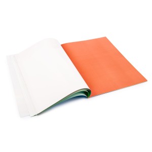 "Лео"   "Играй"   Цветная бумага мелованная, односторонняя   LPCP-10   70 г/м2  A4   21 х  28.5 см  16 л.  8 цв. .