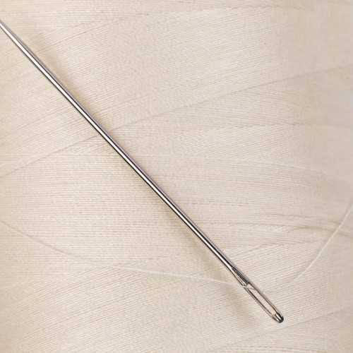 Швейные нитки (полиэстер) 40/2   "Nitka"  ( 101-200 )  4570 м №127 кремовый