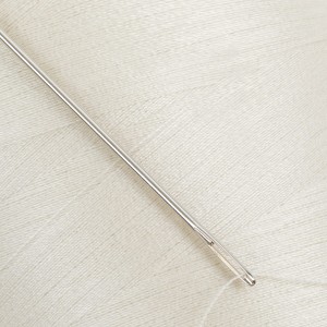 Швейные нитки (полиэстер) 50/2   "Gamma"  ( 101-200 )  4570 м №127 кремовый