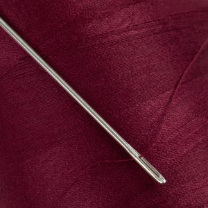 Швейные нитки (полиэстер) 50/2   "Gamma"  ( 101-200 )  4570 м №124 т.бордовый