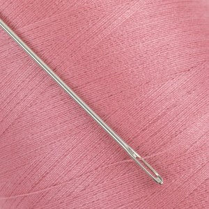 Швейные нитки (полиэстер) 50/2   "Gamma"  ( 401-499 )  4570 м №469 т.розовый