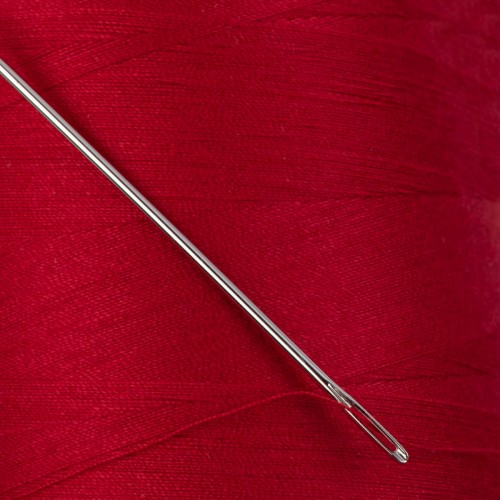 Швейные нитки (полиэстер) 40/2   "Nitka"  ( 101-200 )  4570 м №114 т.красный