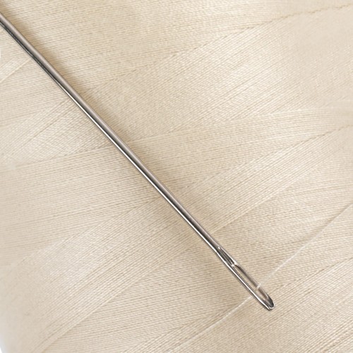 Швейные нитки (полиэстер) 40/2   "Nitka"  ( 401-502 )  4570 м №451 кремовый