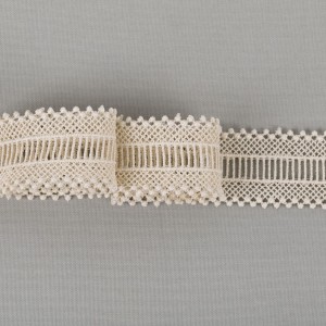 Гипюр "Gamma"   33 мм  GGM-3301   в рулоне   10 м ± 0.2   Турция GP014BE бежевый
