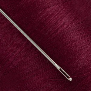 Швейные нитки (полиэстер) 50/2   "Gamma"  ( 101-200 )  4570 м №123 т.бордовый