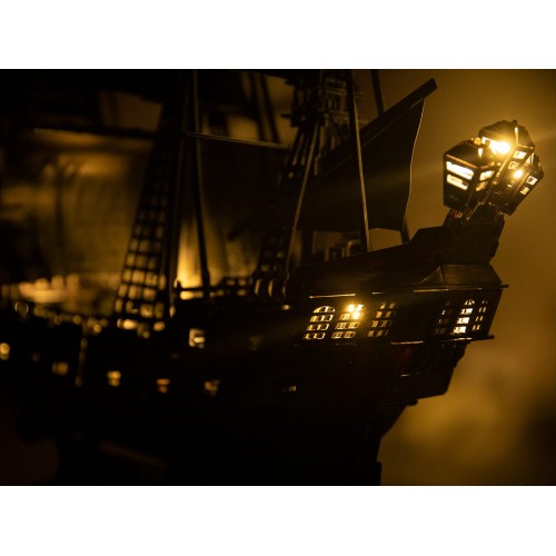 "REZARK"   STH-003N   Серия "Корабли"   293 элемент.  с LED подсветкой "Месть Королевы Анны"