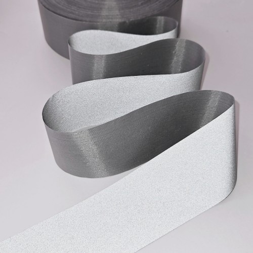 Лента светоотражающая 50 мм нейлон (35) ( рул. 200 м)