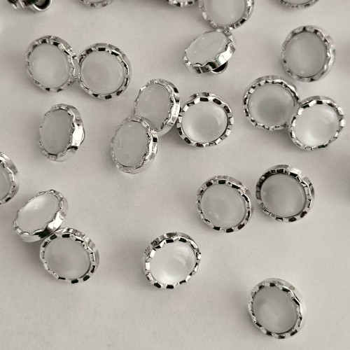 Пуговица PN-2. 11.5 мм белый/серебро (уп. 12 шт)