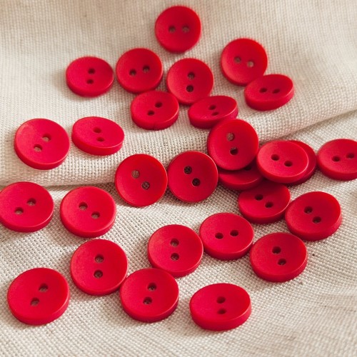 Пуговица P-001. 11.5 мм/2. красный 18-1655 (уп. 12 шт)