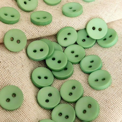 Пуговица P-001. 11.5 мм/2. салатовый 14-6330 (уп. 12 шт)