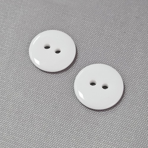 Пуговица P-002. 15 мм/2. белый глянцевый (уп. 12 шт)