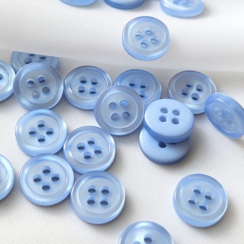 Пуговица рубашечная/блузочная (4 прокола) арт. ST1. L18 - 11. 5 мм светло-голубой (уп. 12 шт)